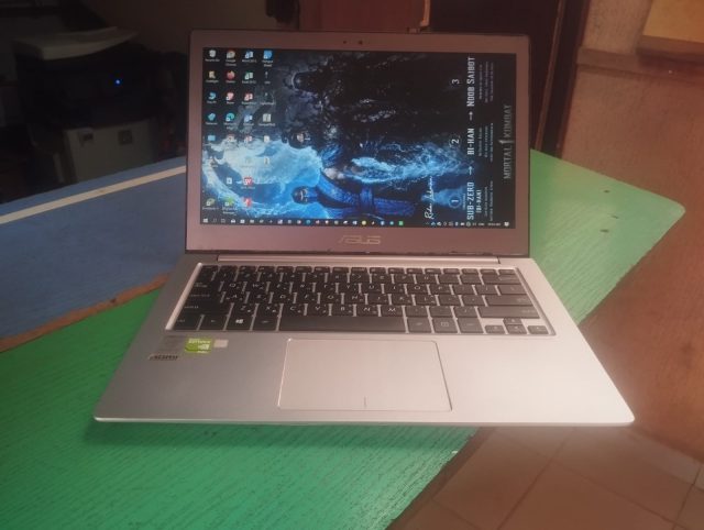 AZUS ZENBOOK