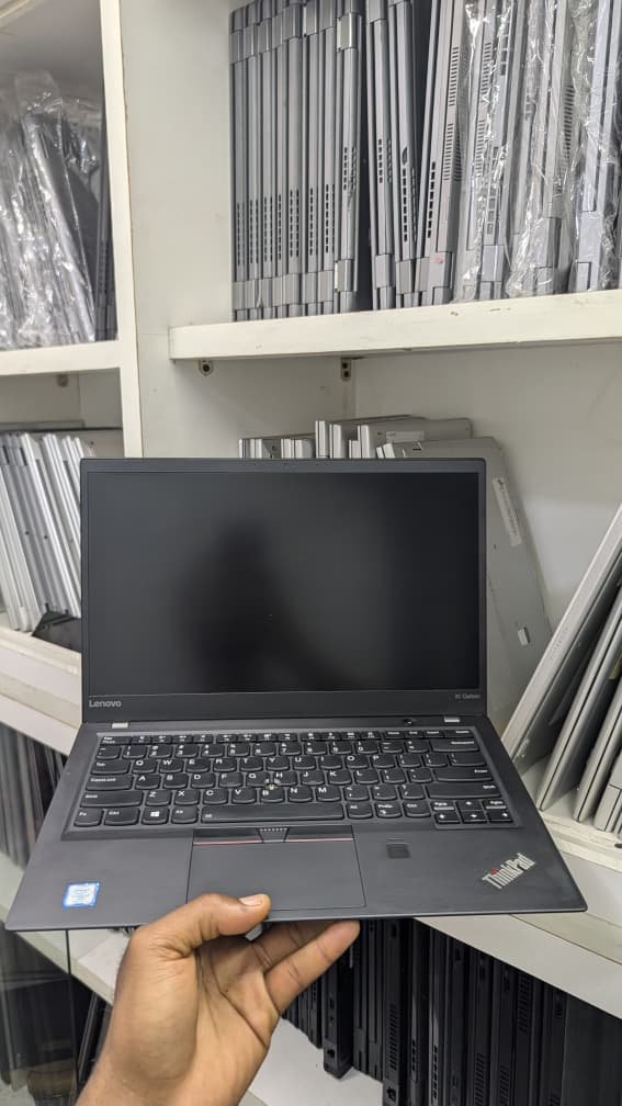 Lenovo Thinkpad X1 Carbon Gen 5