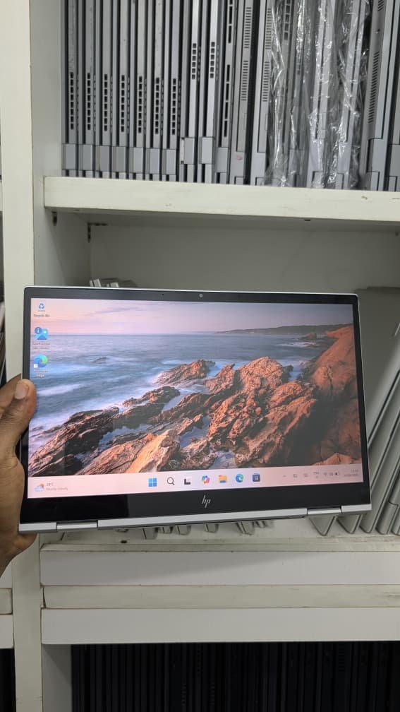 HP EliteBook X360 830 G8